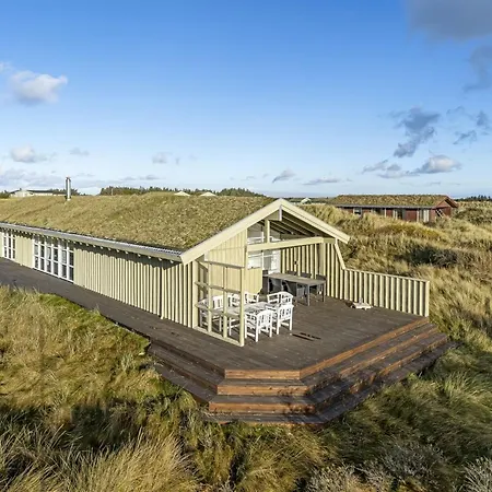 Holiday home Adrienne - 490m From The Sea By Interhome *