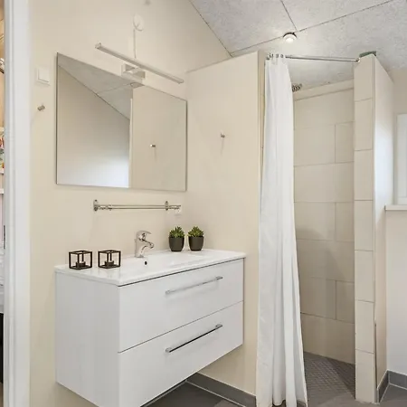 Adrienne - 490m From The Sea By Interhome