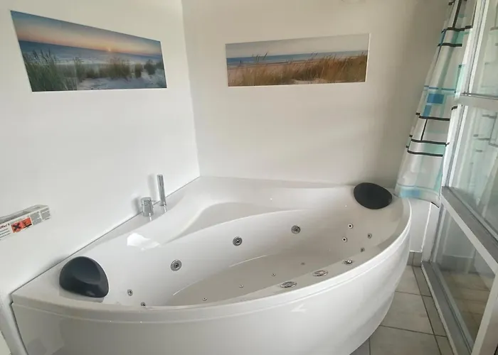 Adrienne - 490m From The Sea By Interhome